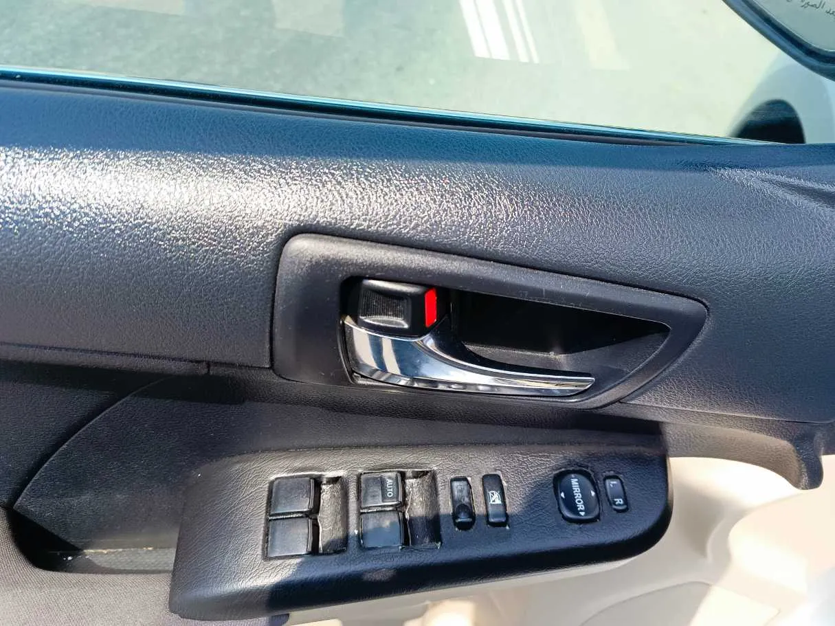 Car image 32