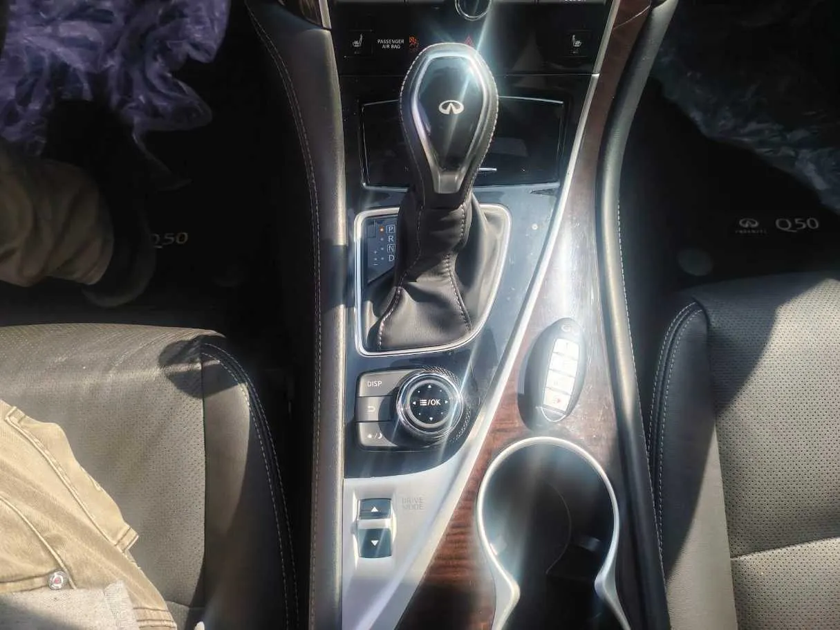 Car image 21