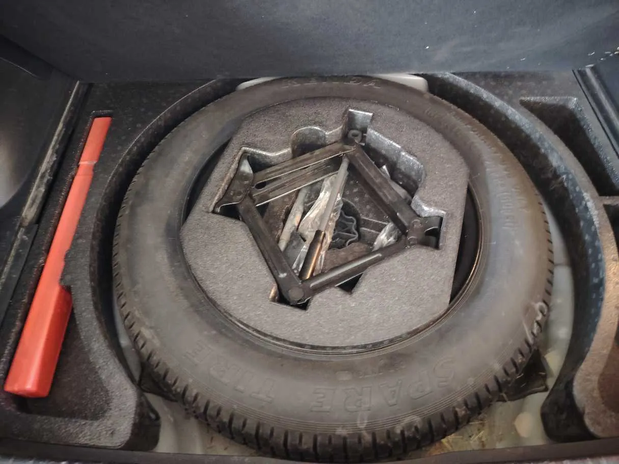 Car image 31