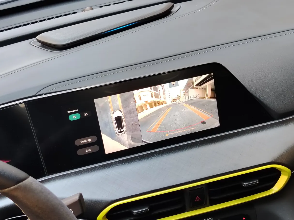 Car image 25