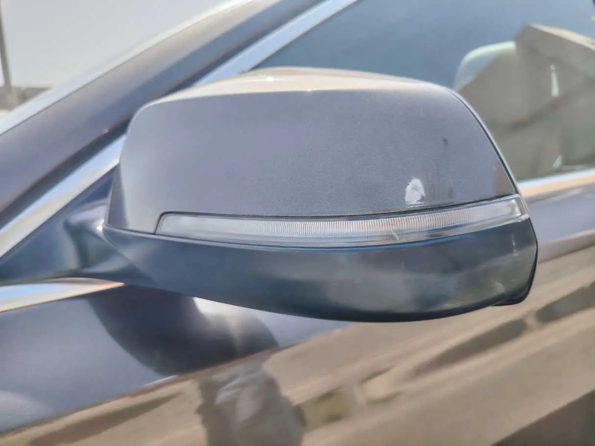 Car image 25