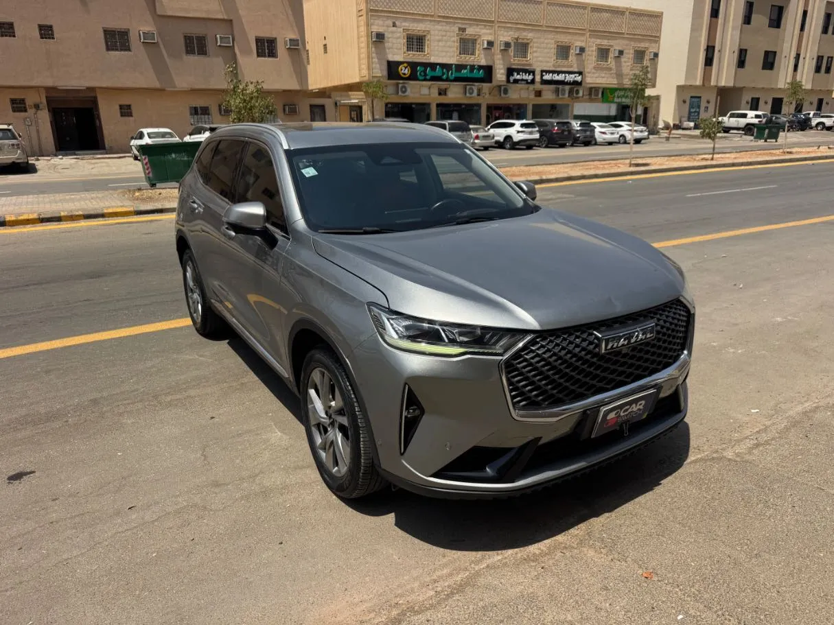 Car image 3