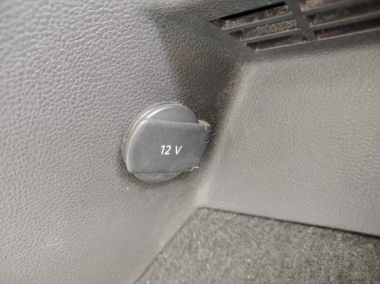 Car image 28