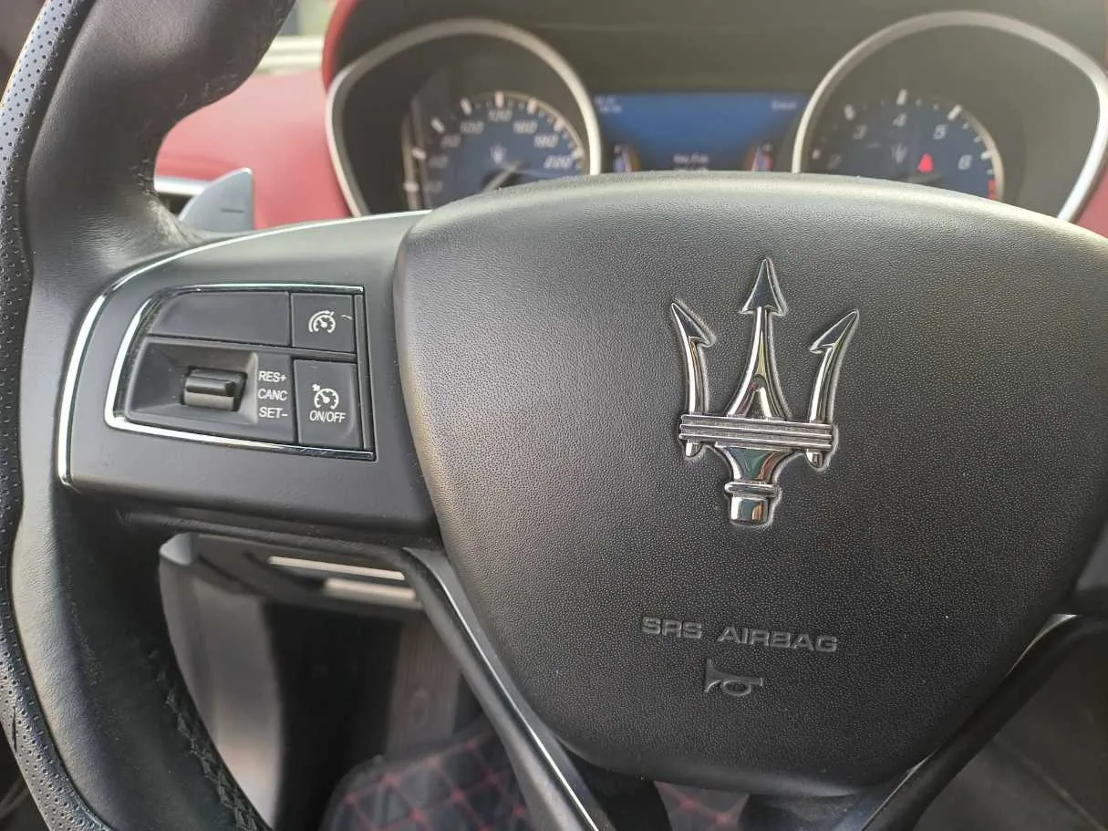 Car image 21