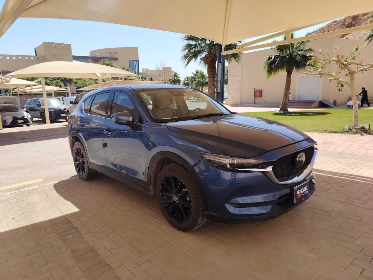 Car image 3