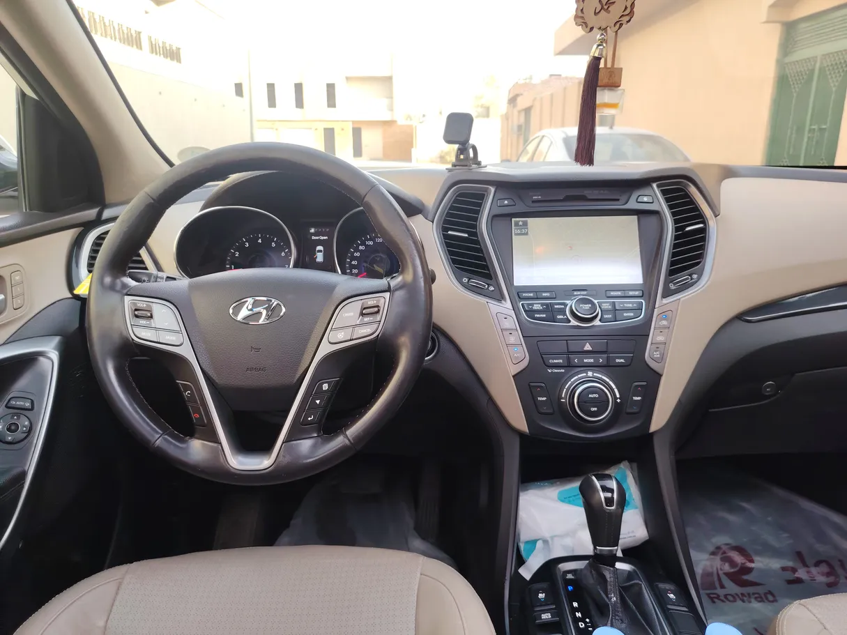 Car image 18