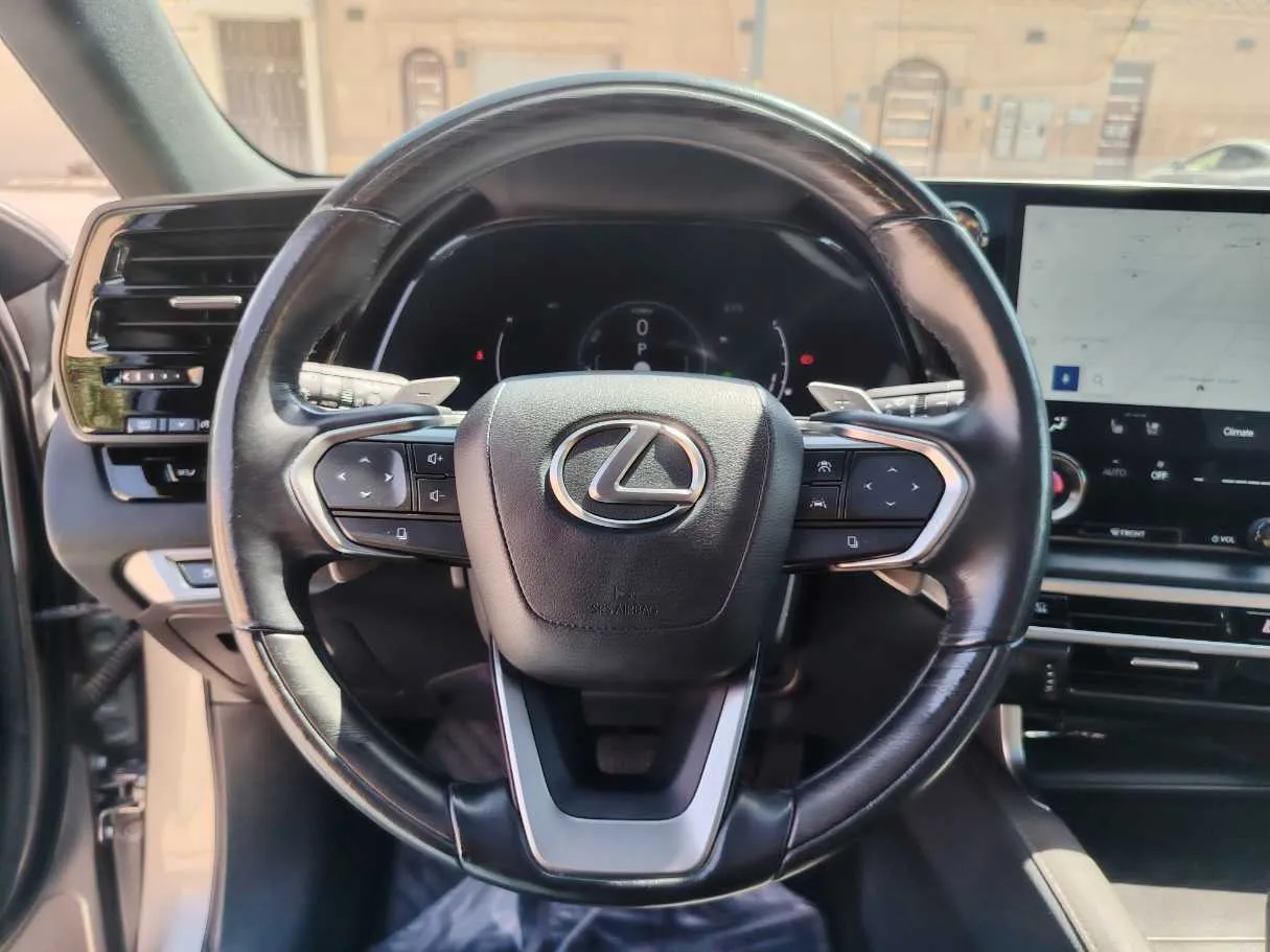 Car image 21