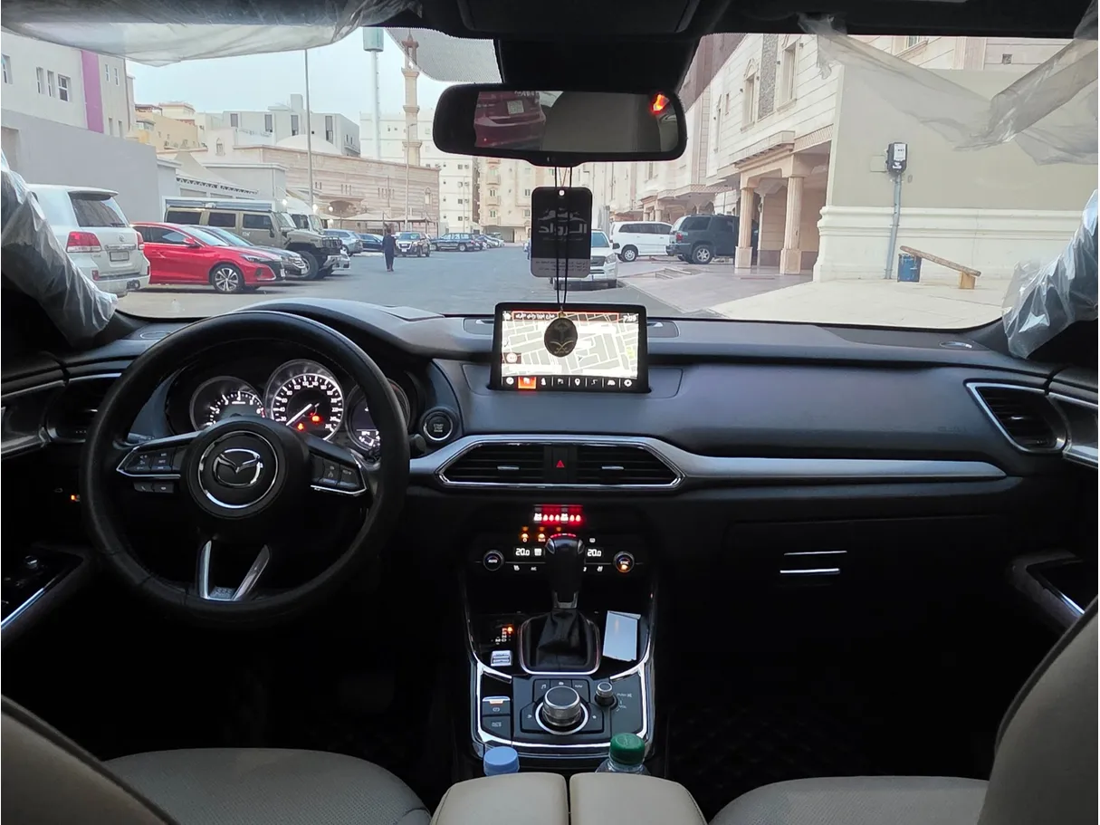 Car image 7
