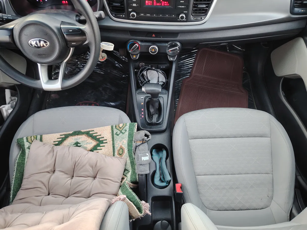 Car image 17