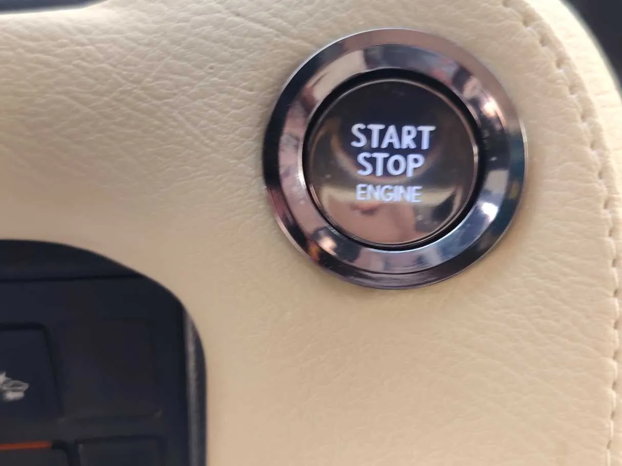 Car image 35