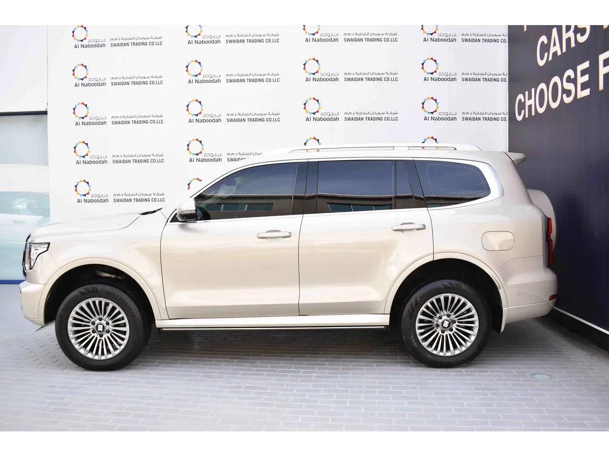 Car image 8