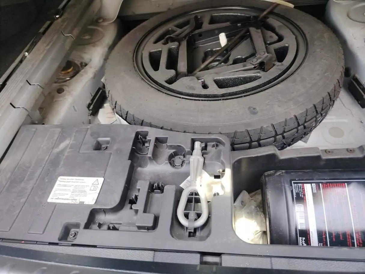 Car image 41