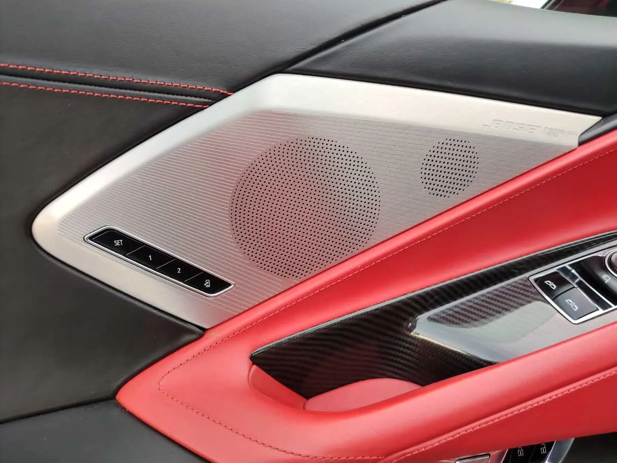 Car image 32