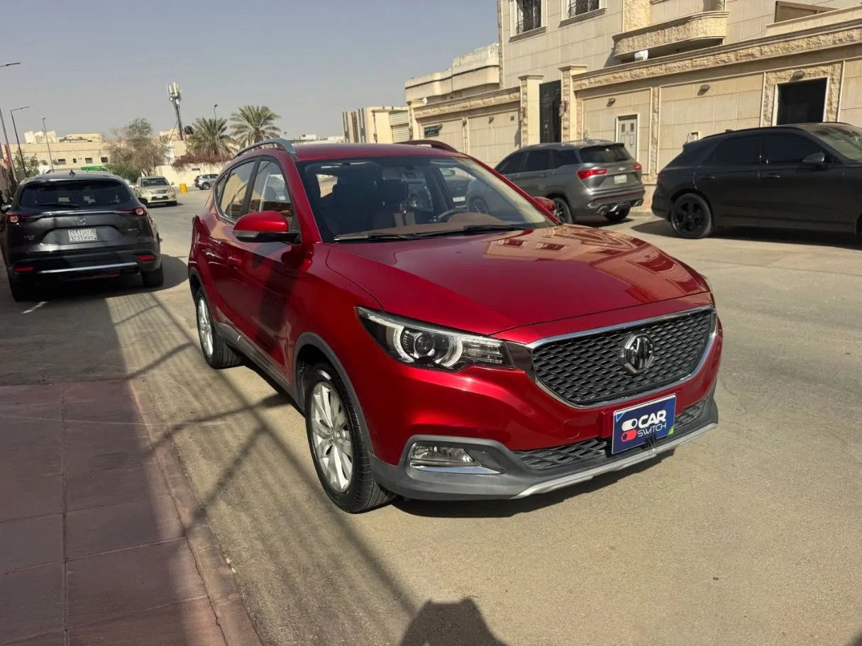 Car image 3