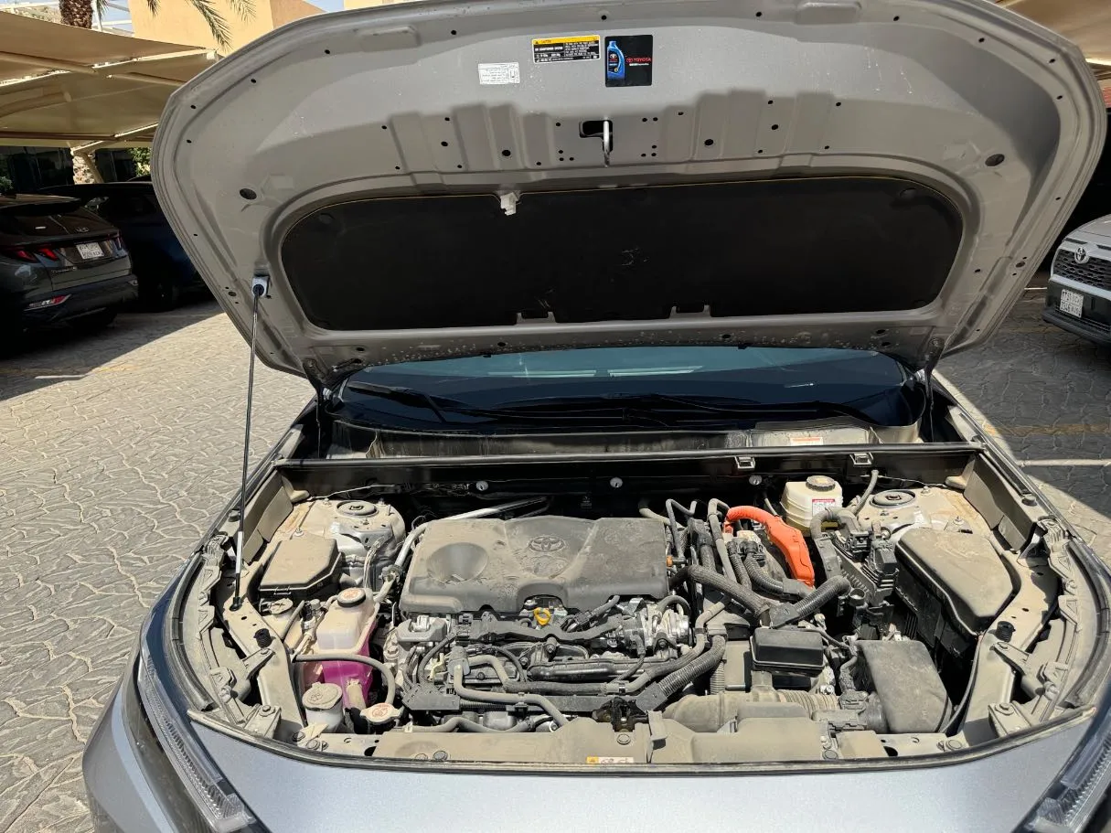 Car image 26