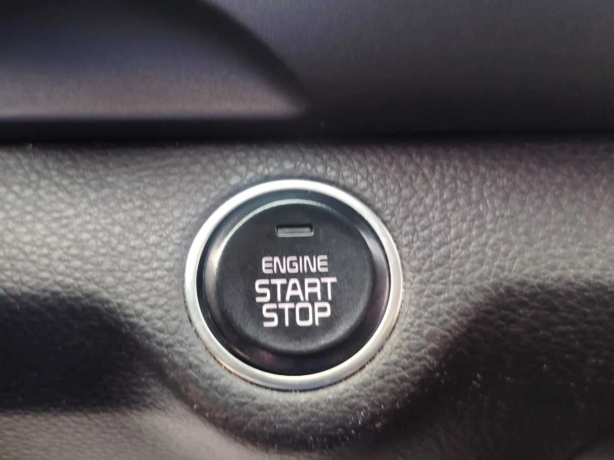 Car image 27