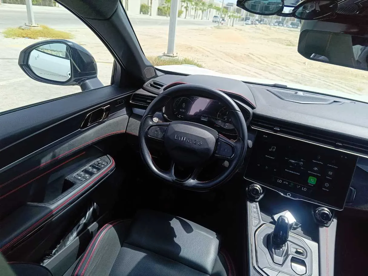 Car image 23