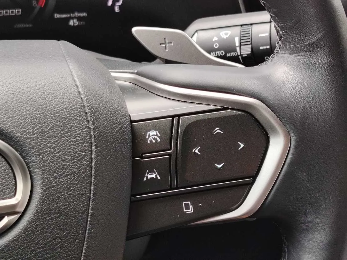 Car image 36
