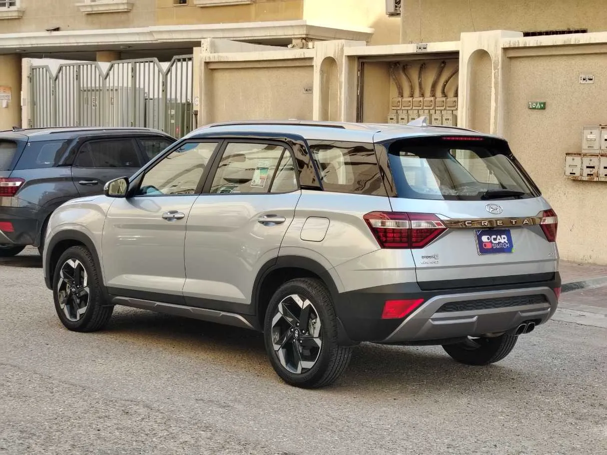 Car image 7