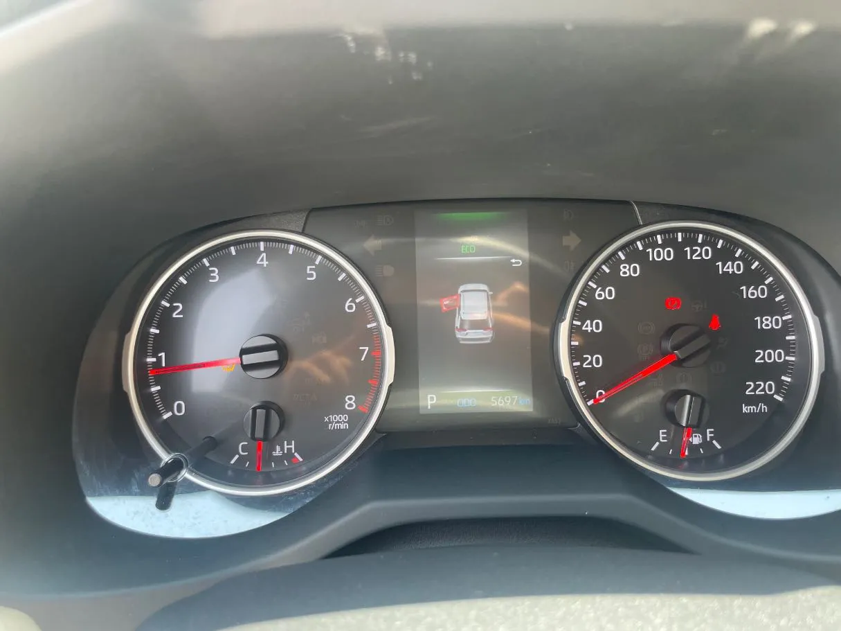 Car image 20