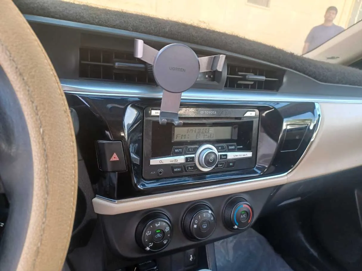 Car image 18