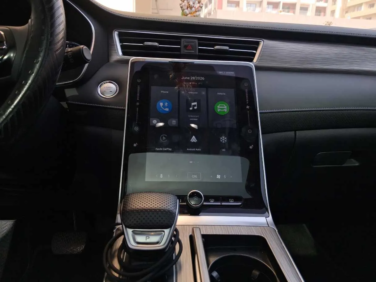 Car image 13