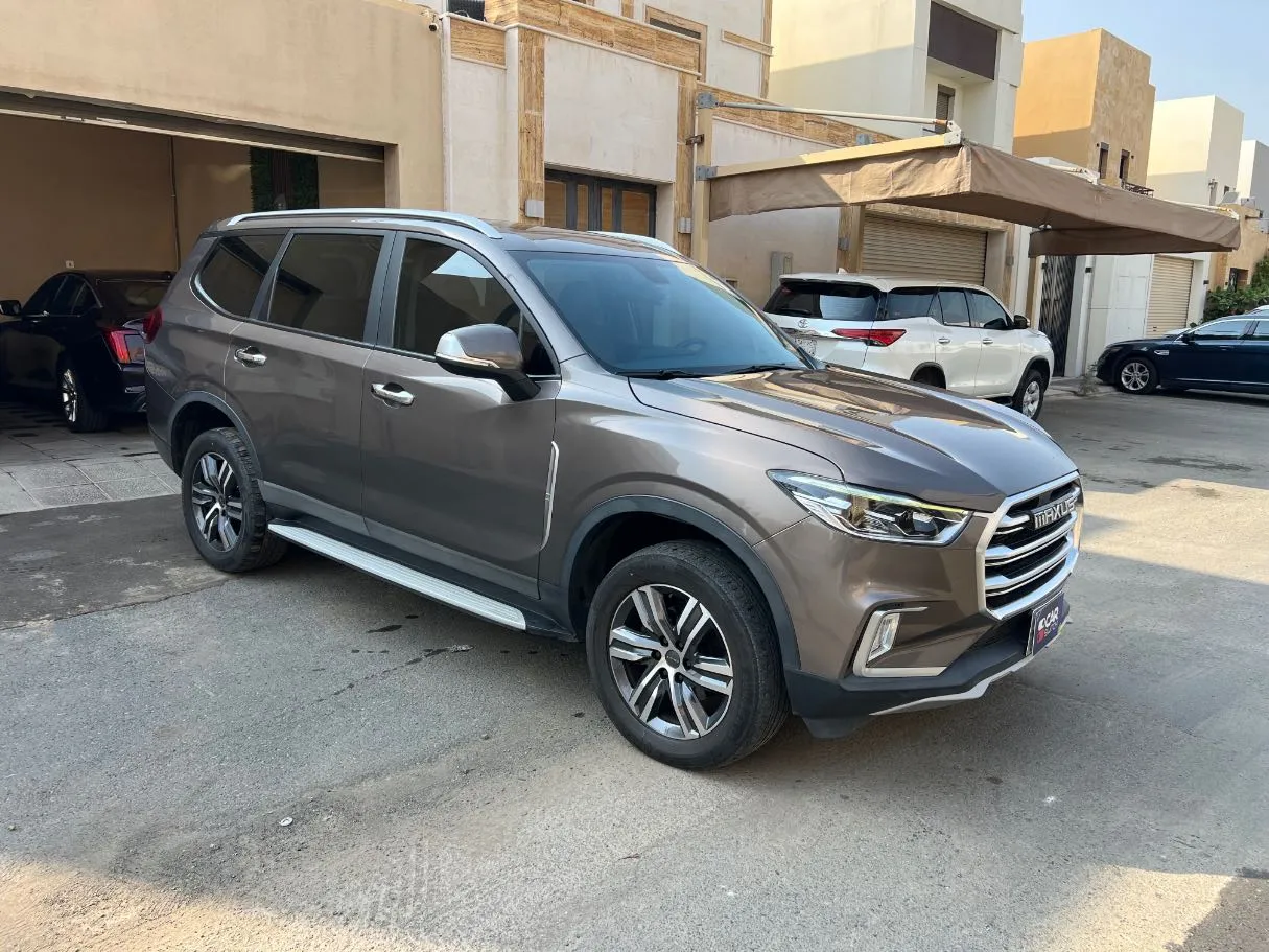 Car image 3