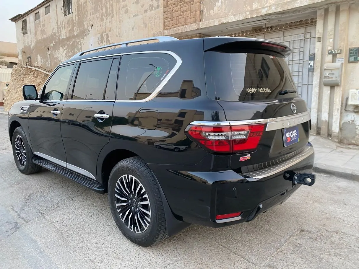 Car image 7