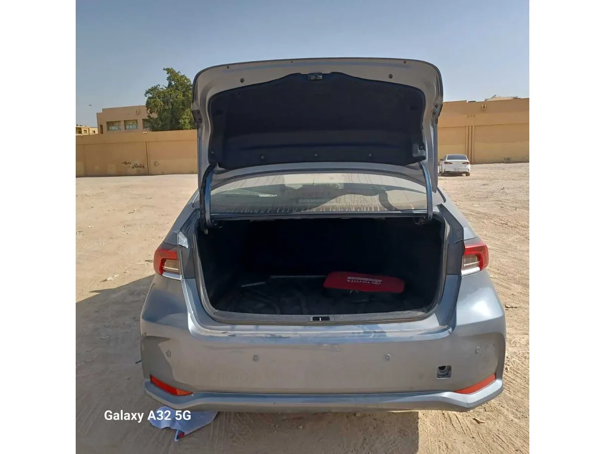 Car image 23