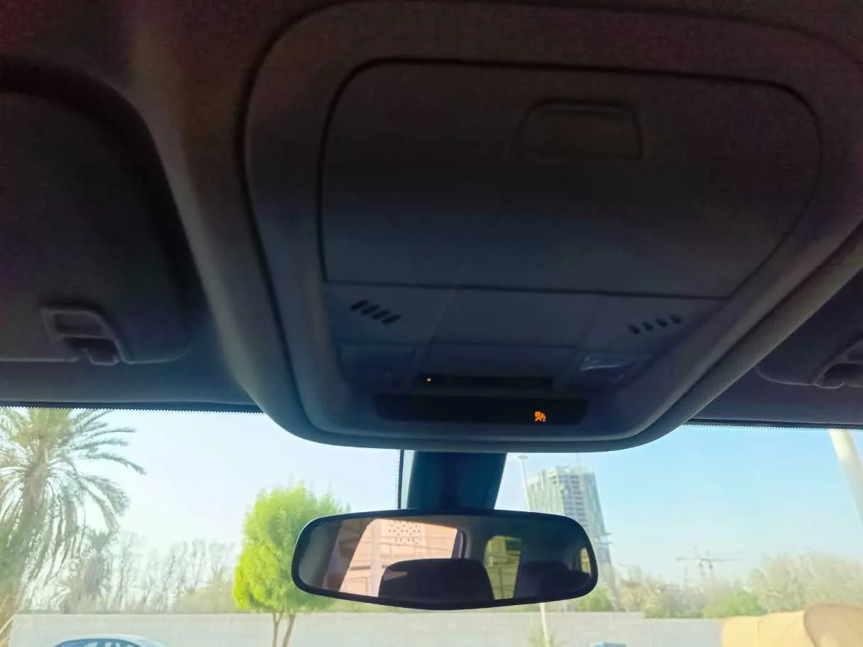 Car image 36