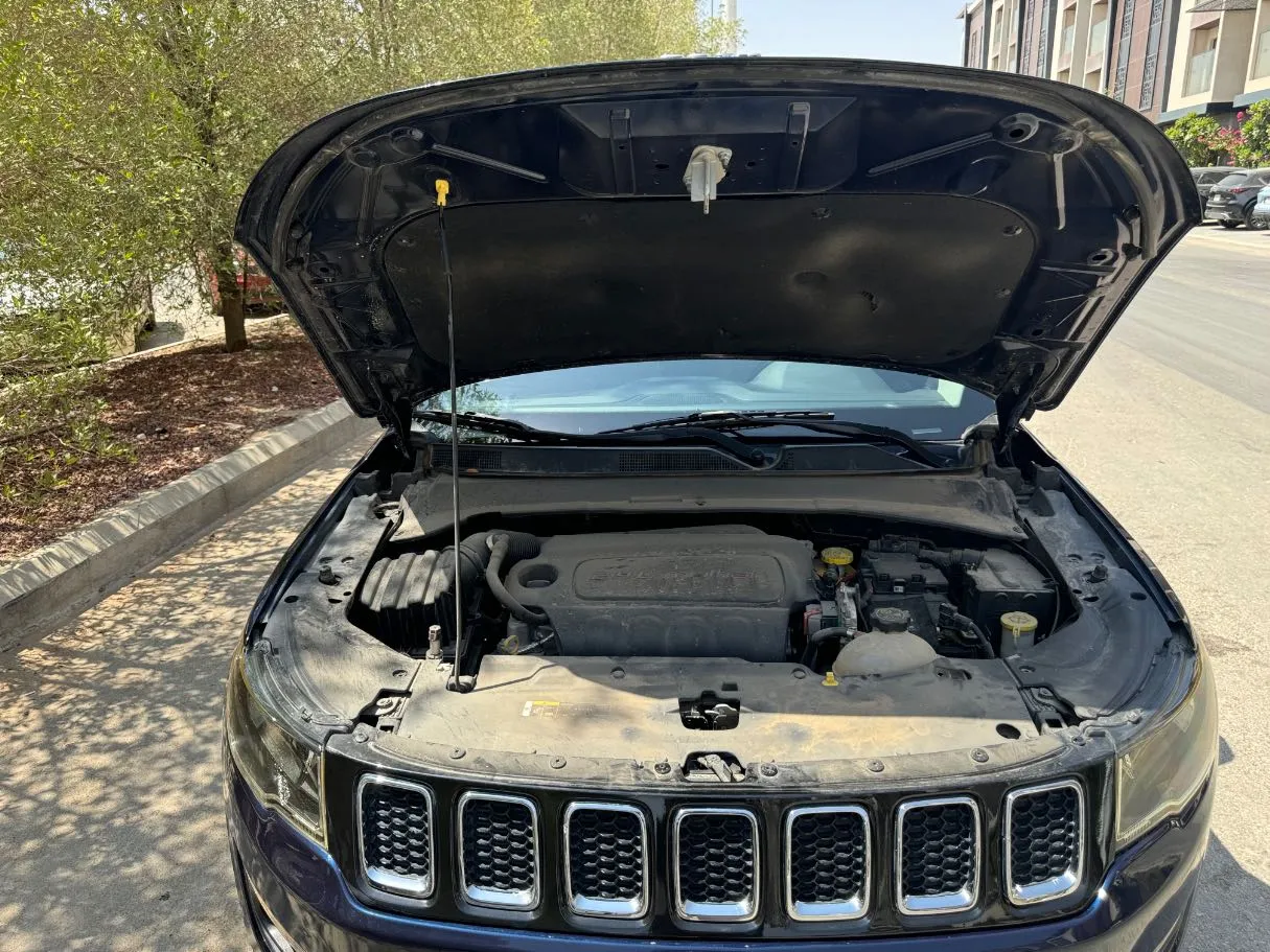 Car image 28