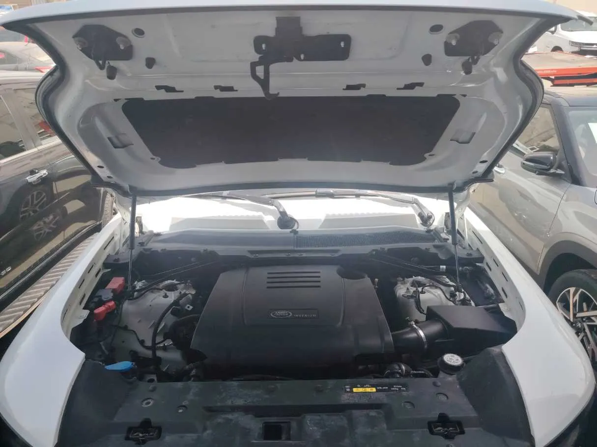 Car image 35