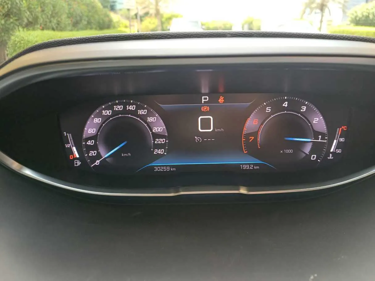 Car image 19