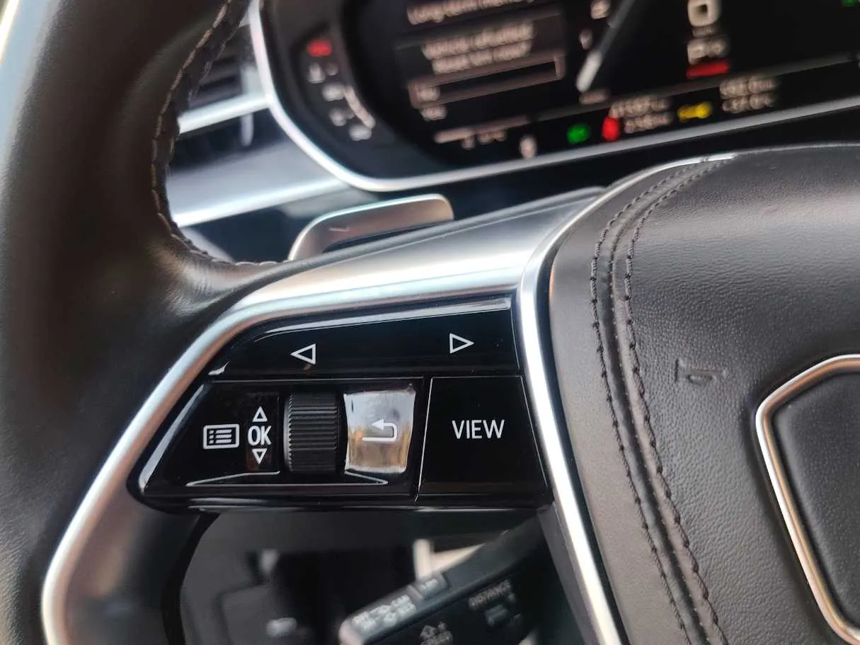 Car image 31