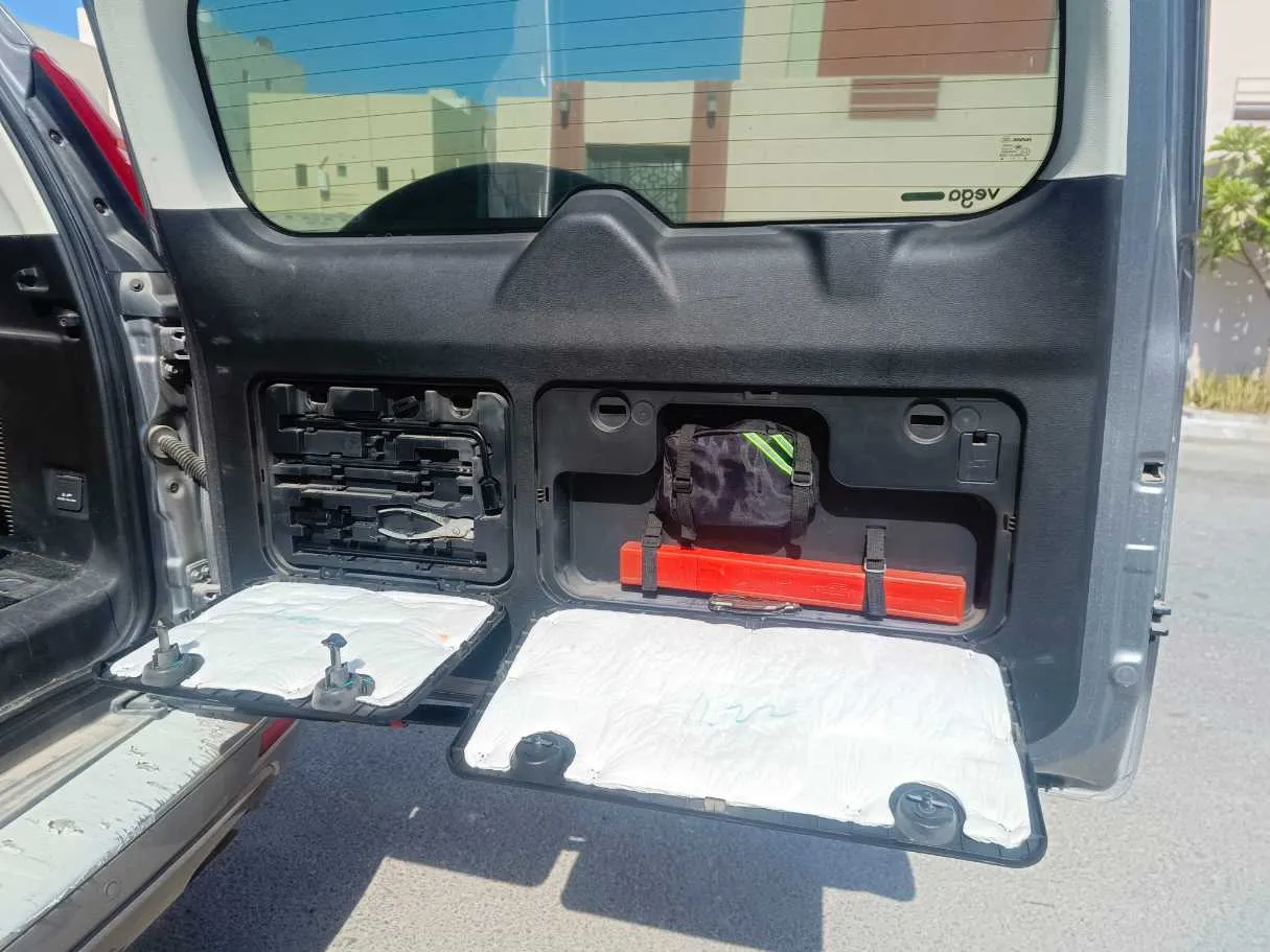 Car image 32