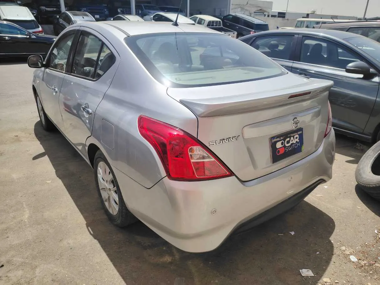 Car image 7