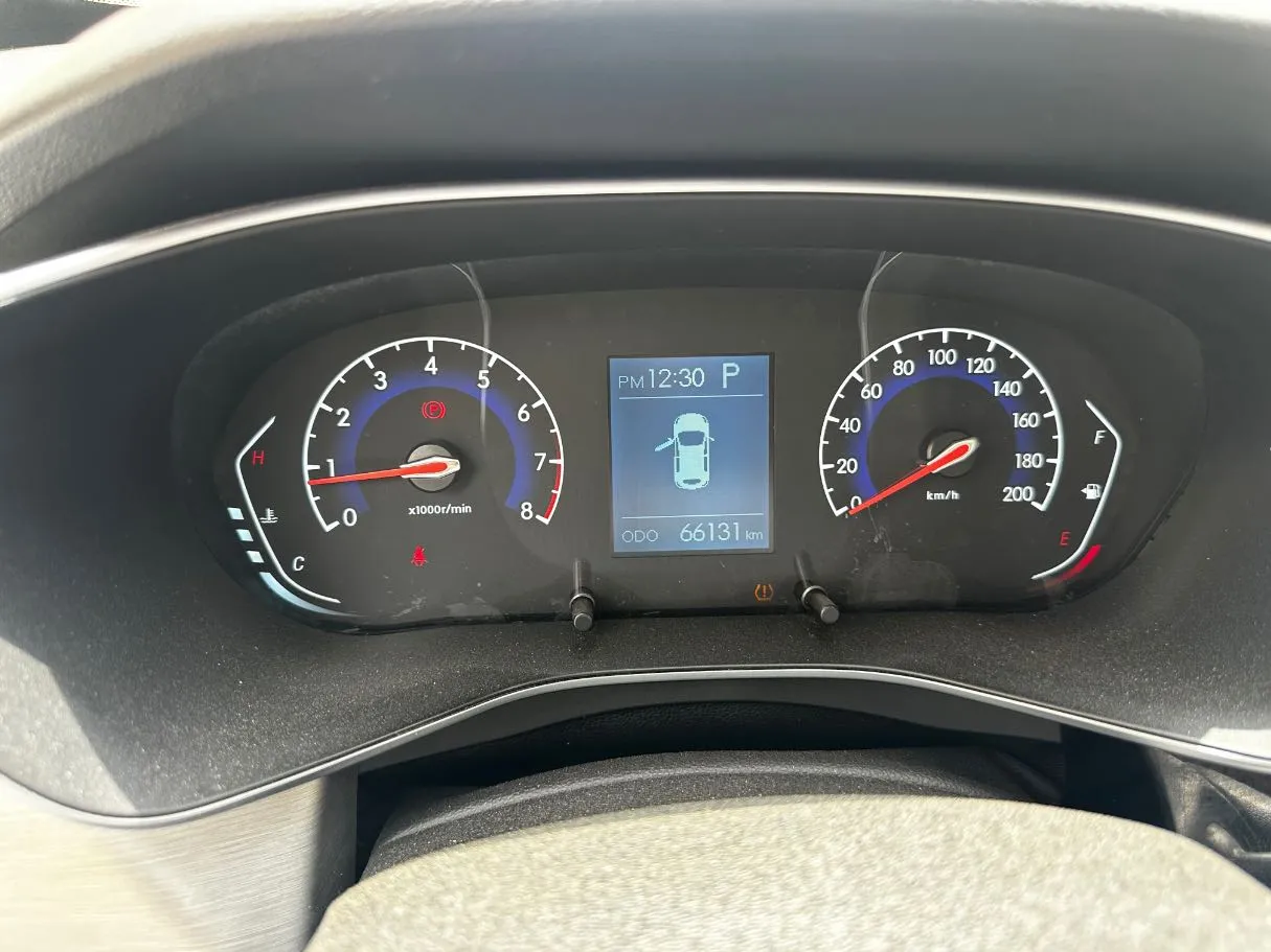 Car image 20
