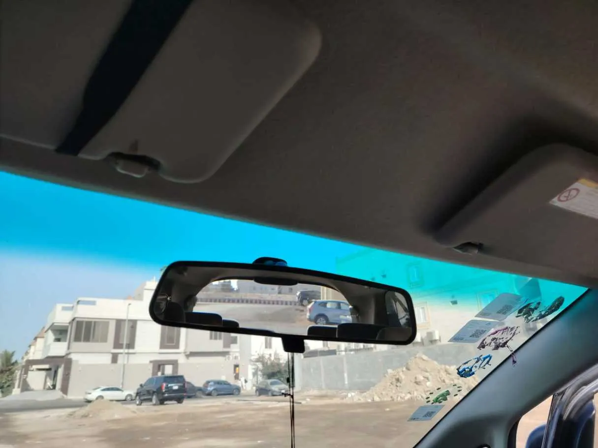 Car image 22