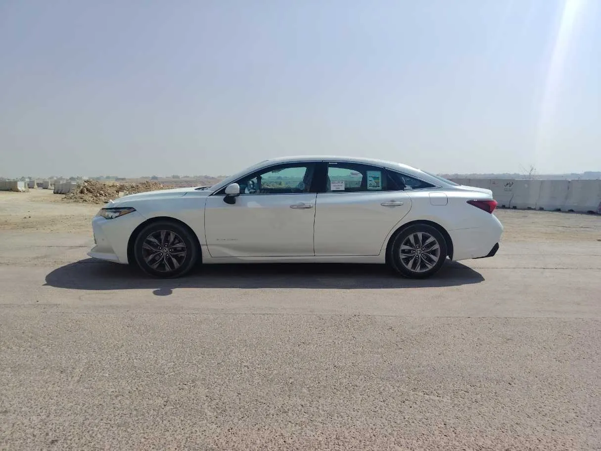 Car image 8