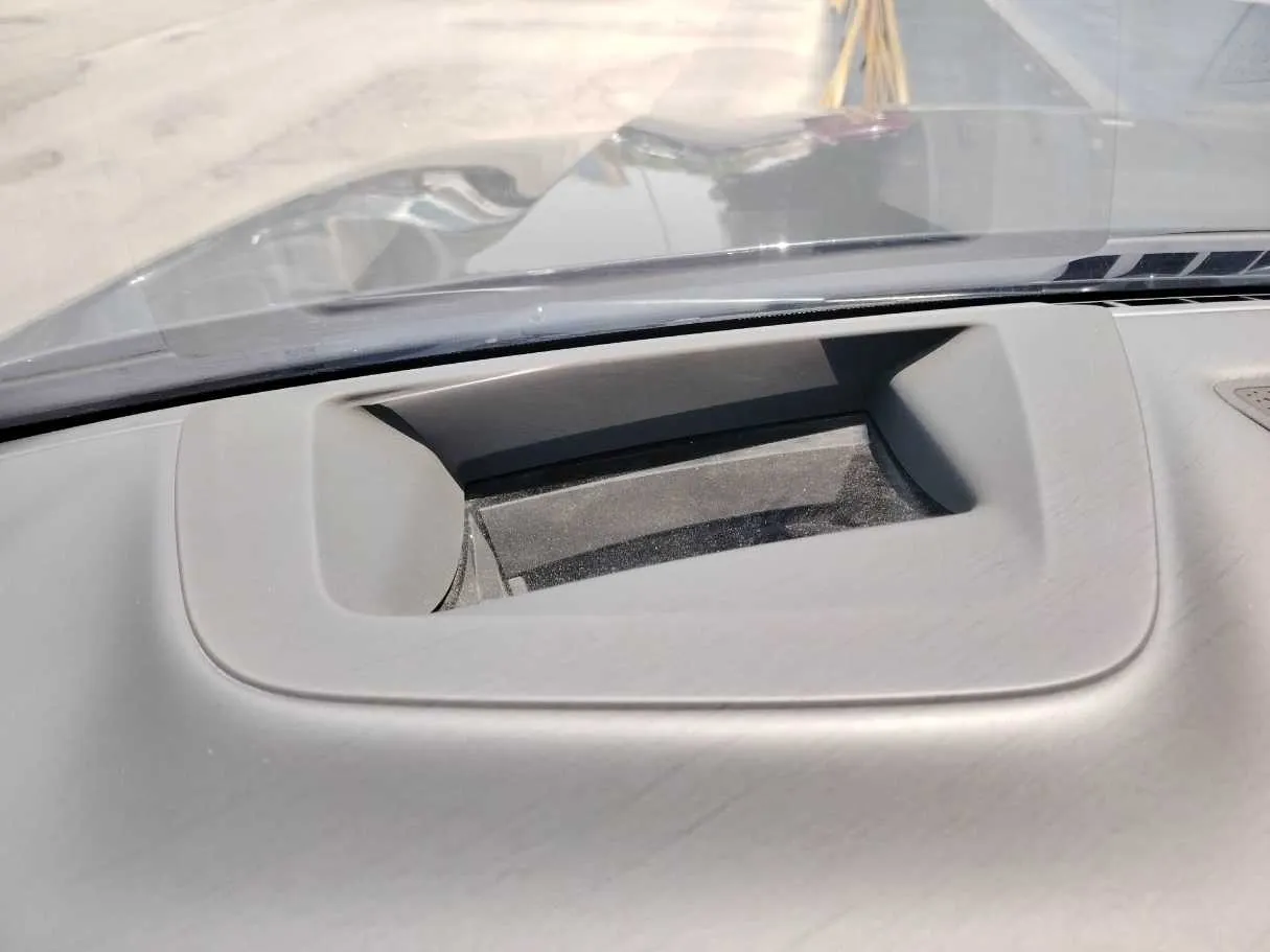 Car image 42