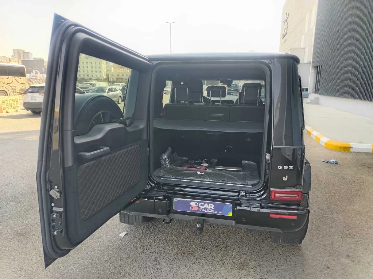 Car image 27