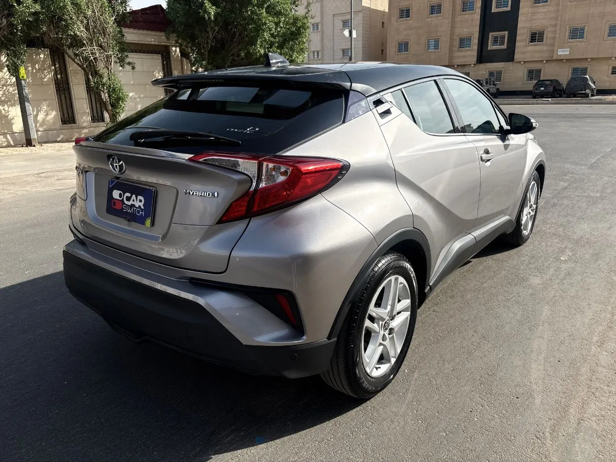 Car image 5