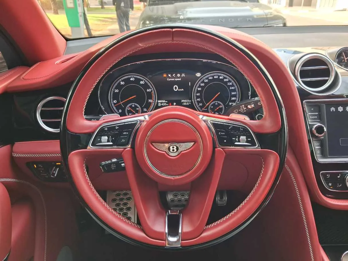 Car image 22