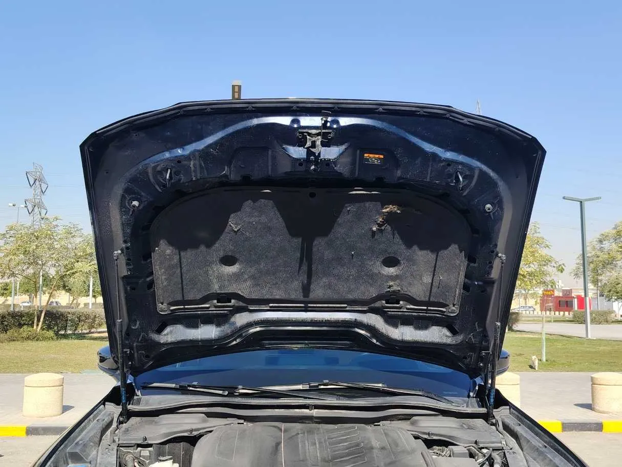 Car image 35
