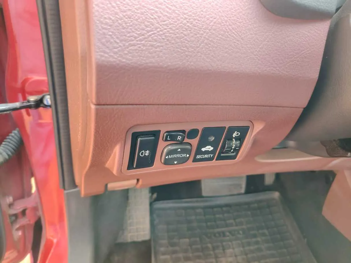 Car image 38