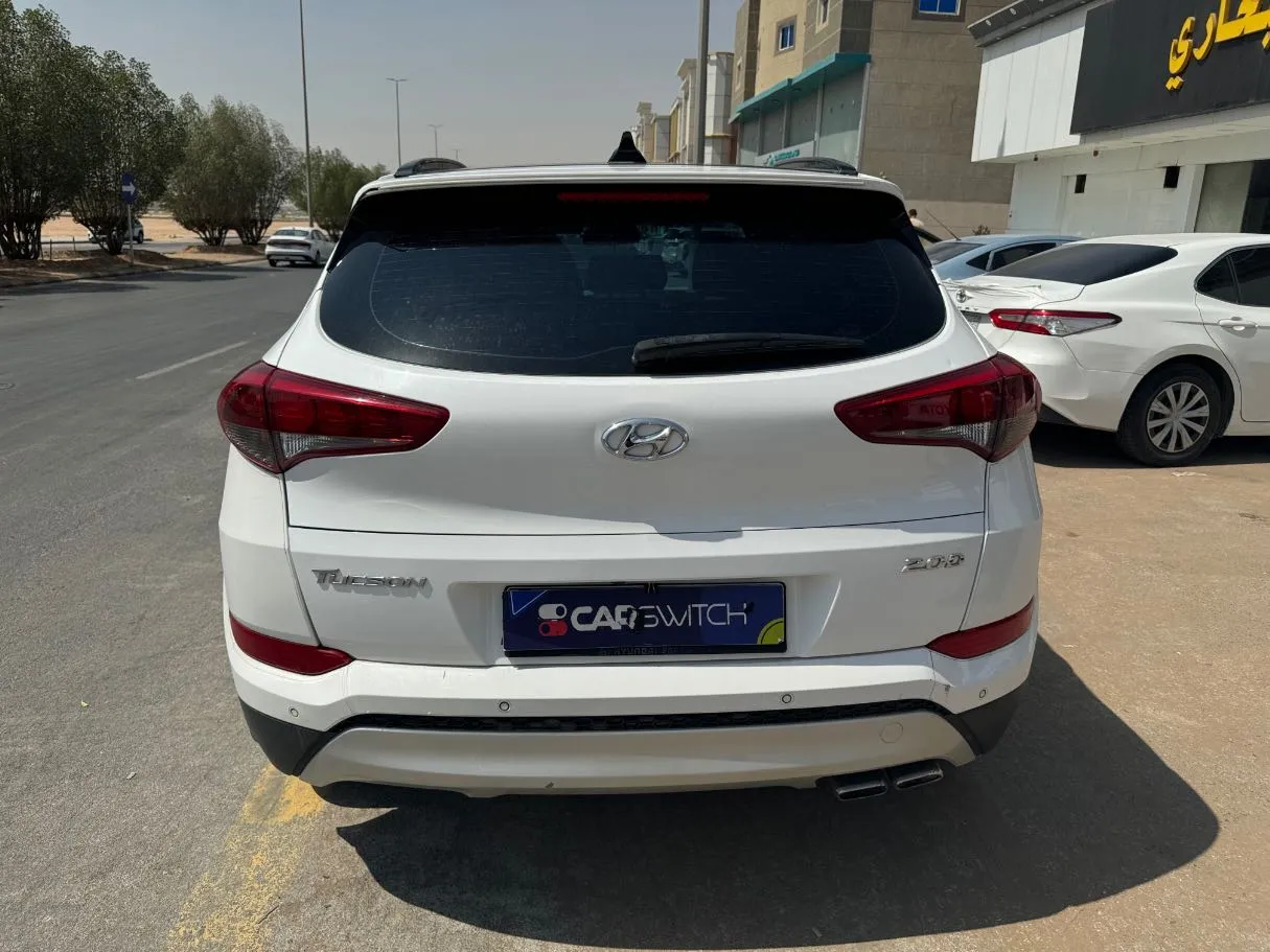 Car image 6
