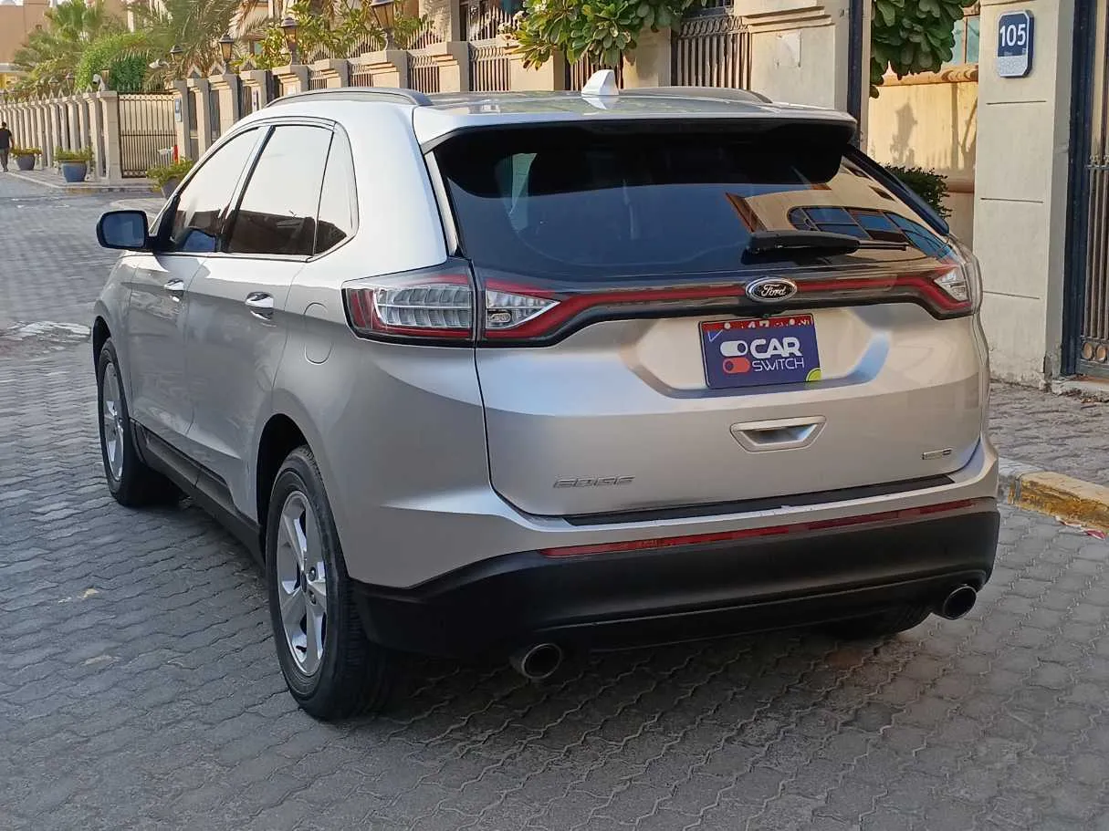 Car image 7