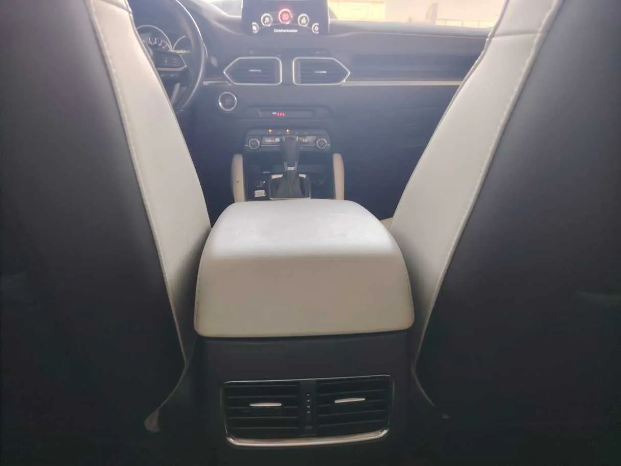 Car image 33