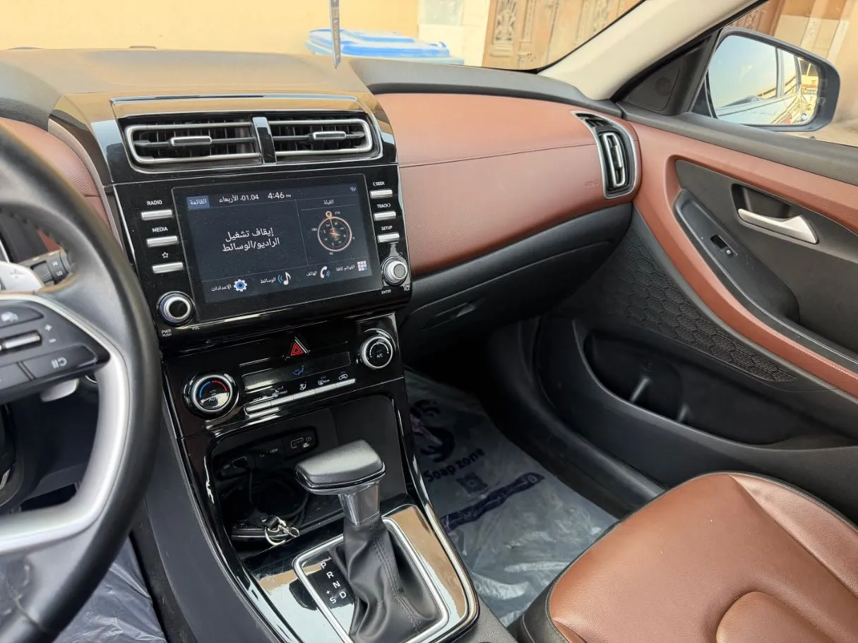 Car image 15