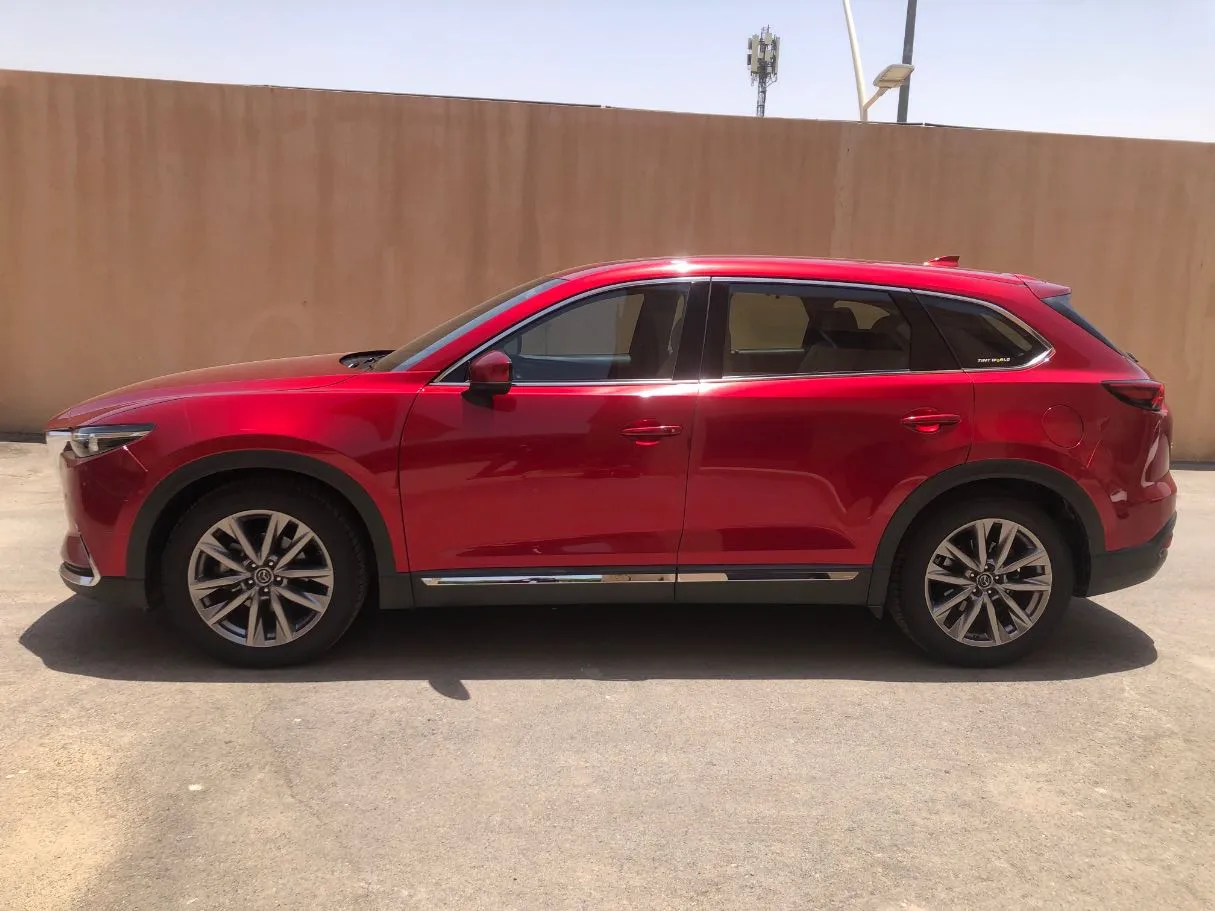 Car image 8